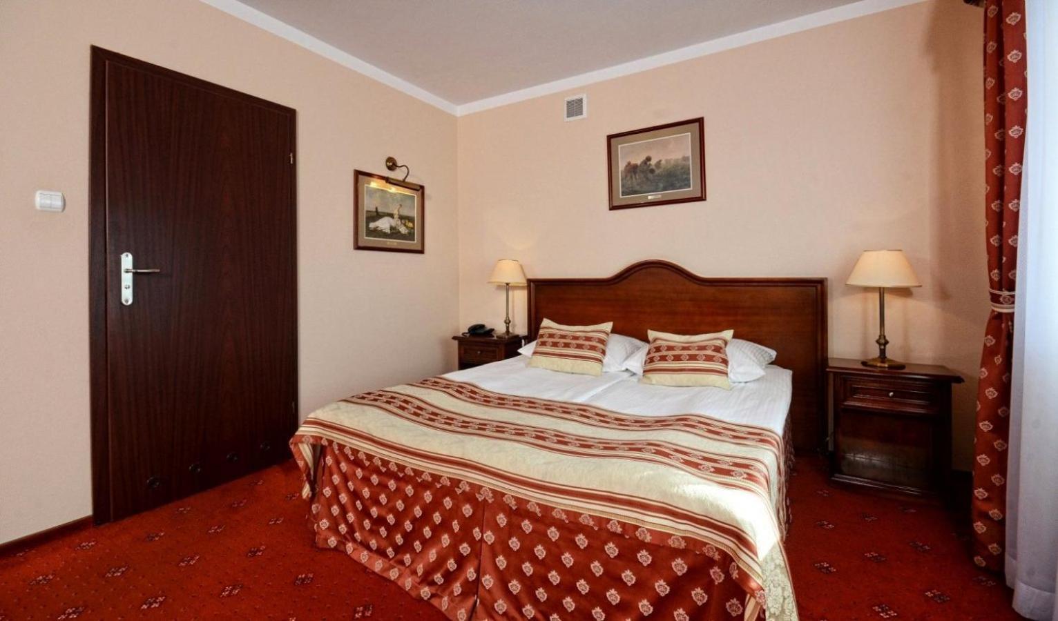 Hotel Żubrówka Spa&Wellness Białowieża Exterior foto