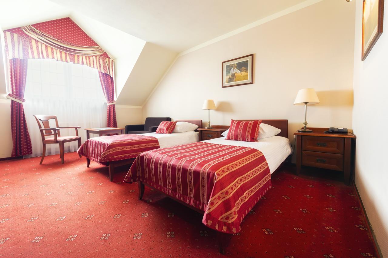 Hotel Żubrówka Spa&Wellness Białowieża Exterior foto